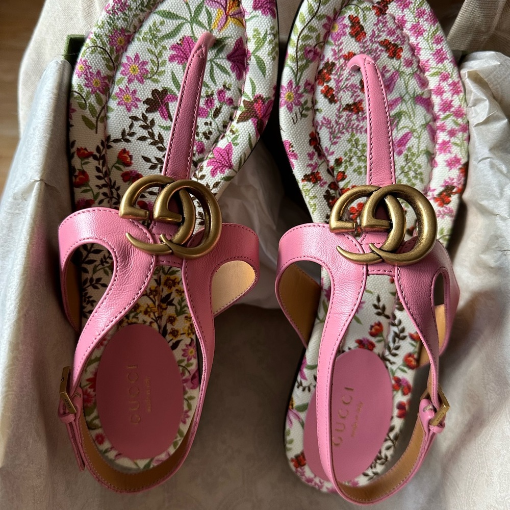 BNIB Gucci Double G Marmont Leather Thong Sandals-size 38- FULL SET
